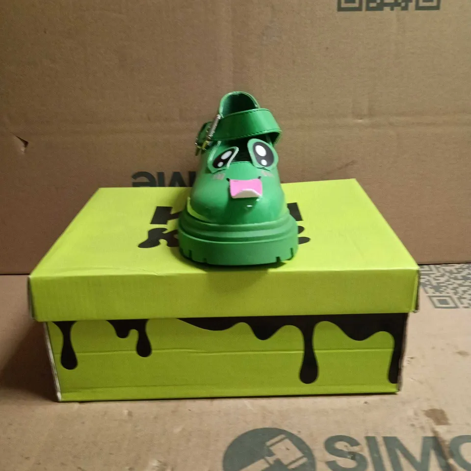 KOI KIDZ LIL TIRA CHEEKY FROG MARY JANE SHOES GREEN SIZE 12