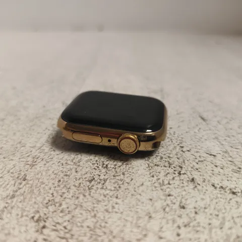 APPLE WATCH SERIES 7 - A2476