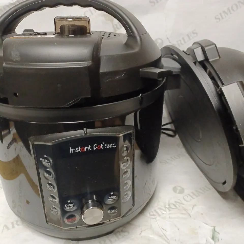 INSTANT POT PRO CRISP ELECTRIC MULTI COOKER