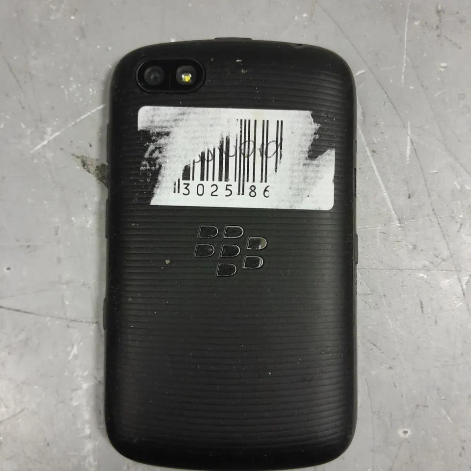 BLACKBERRY 9720 MOBILE PHONE 