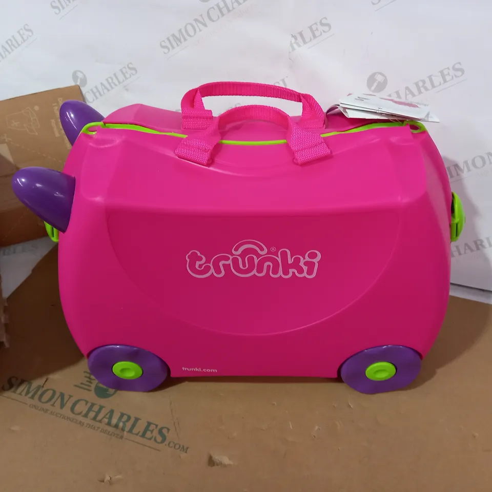 TRIXIE TRUNKIE  RRP £39.99