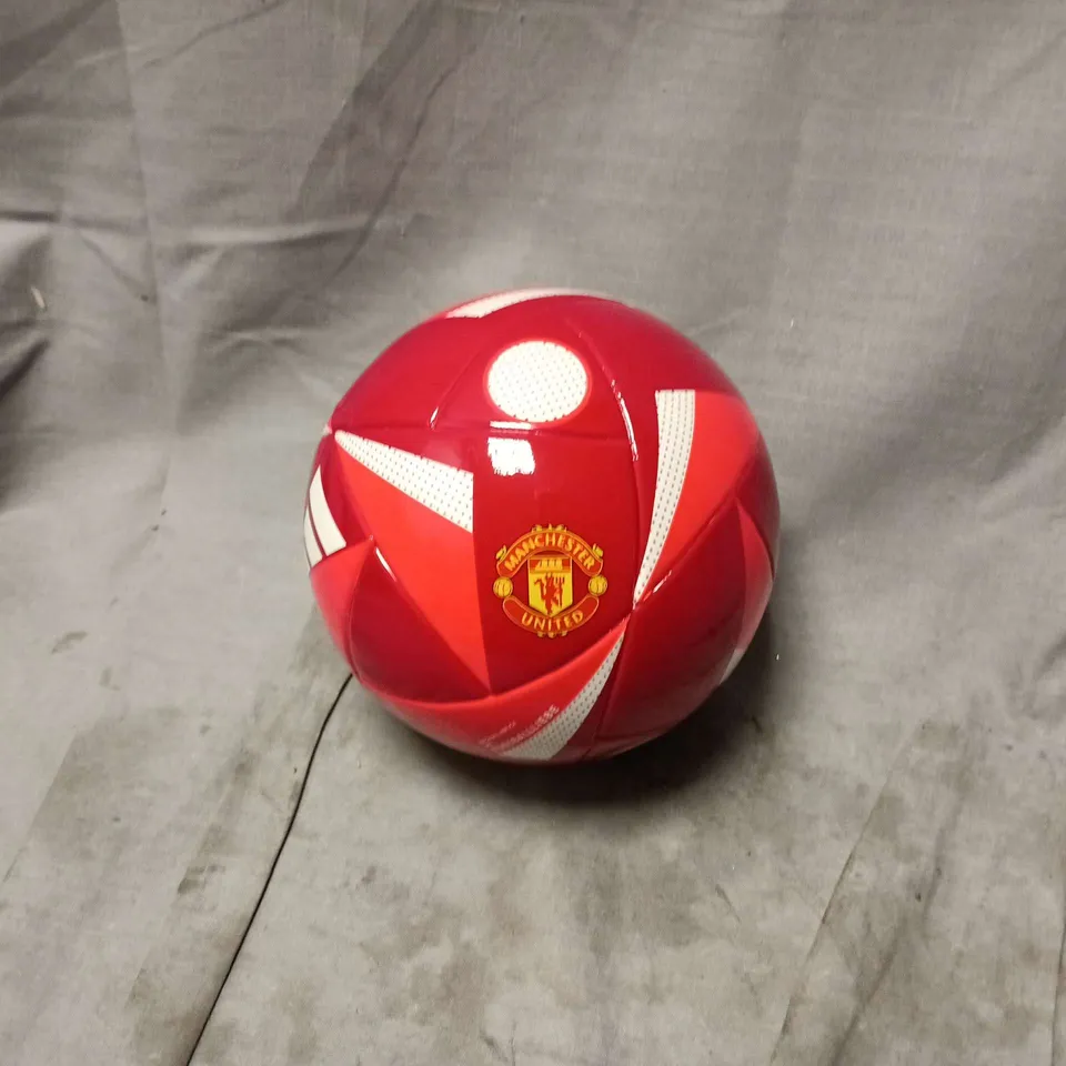ADIDAS MANCHESTER UNITED MATCHBALL REPLICA - SIZE 1