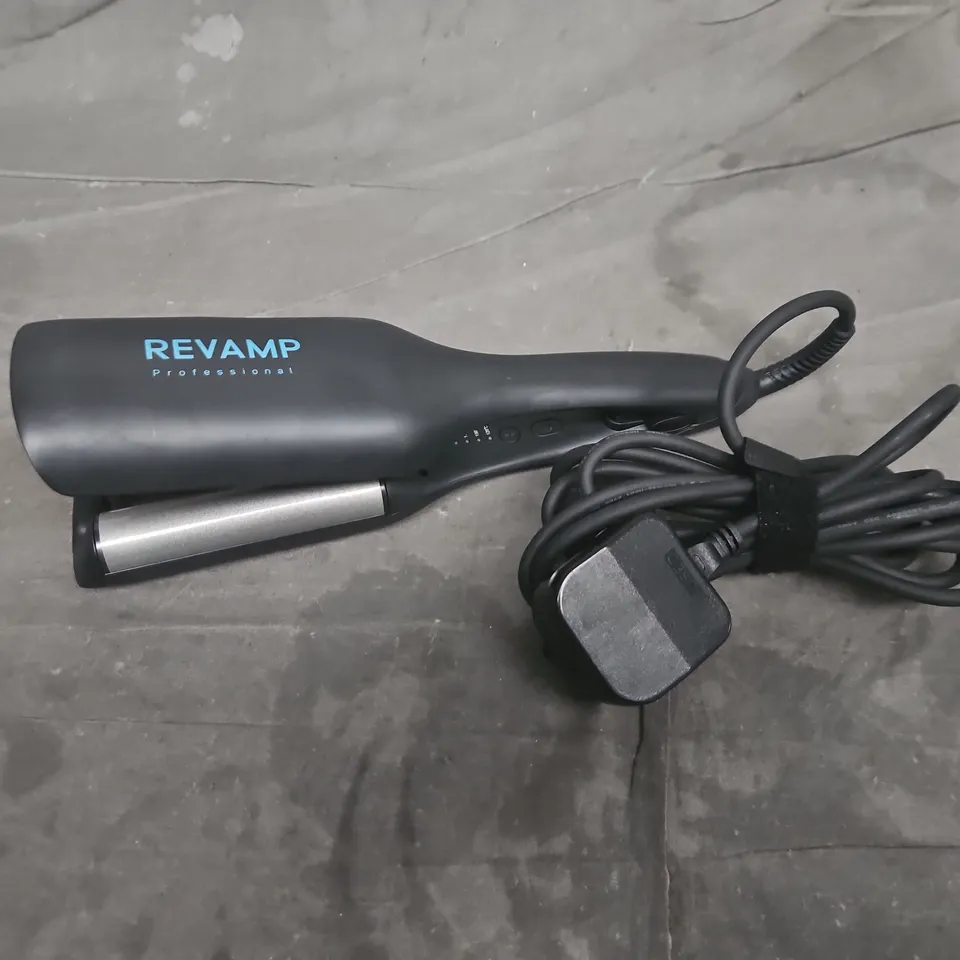 REVAMP PROGLOSS 2-N-1 BEACH & VOLUME CERAMIC WAVER WV-3000