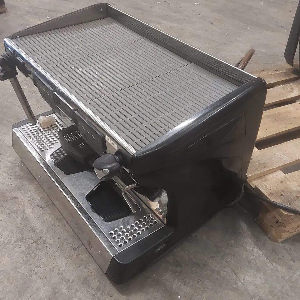 RANCILIO CLASSE 7 COMMERCIAL 2 GROUP COFFEE MACHINE