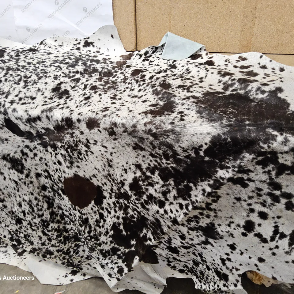 SMALLWOOD COWHIDE WHITE RUG 180 × 180 APPROXIMATELY 
