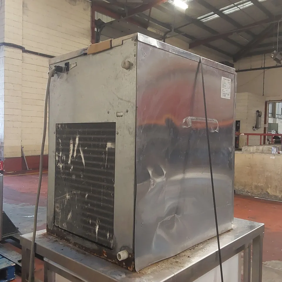 HOSHAZAKI COMMERCIAL ICE MAKERS FM481AGE/M