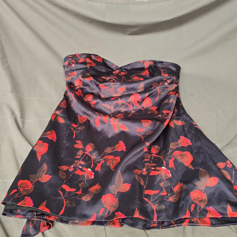 THE FROLIC STRAPLESS MINI DRESS IN NAVY ROSES SIZE 18