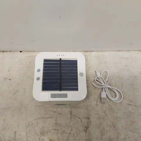 BOXED AURAGLOW WHITE USB & SOLAR RECHARGEABLE STRING LIGHTS (1 BOX)