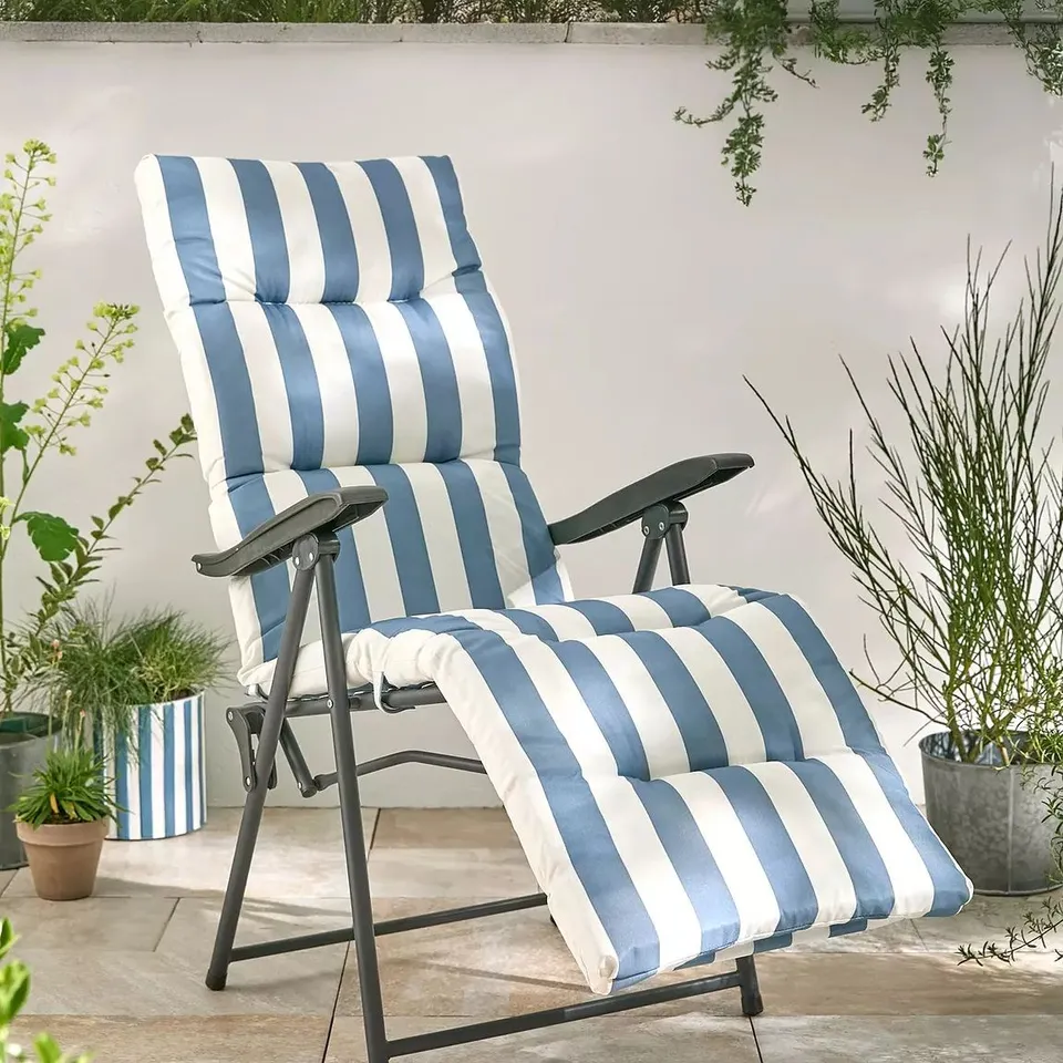 BOXED TORQUAY CUSHIONED SUN LOUNGER 