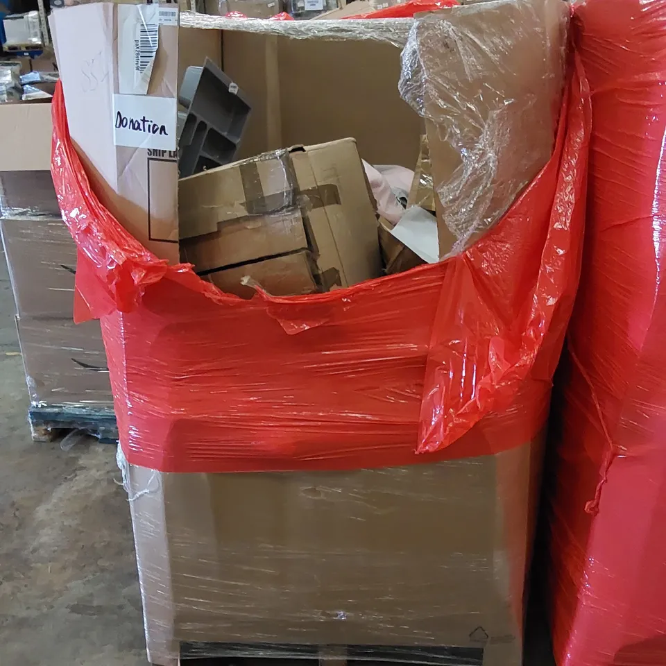PALLET TO CONTAIN ASSORTED HOUSEHOLD ITEMS AND CONSUMER PRODUCTS. INCLUDING CLOTHES RACK, CUTLERY ORGANISER, BOXED FURNITURE ETC