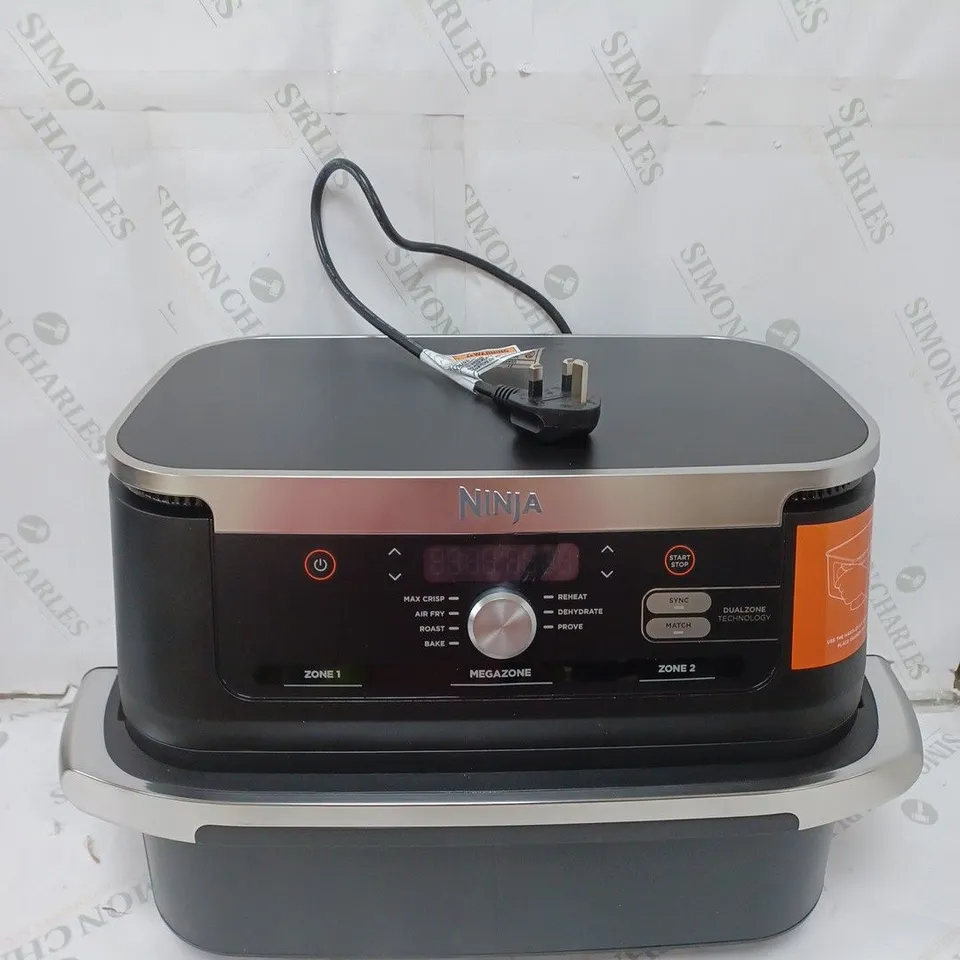 BOXED NINJA 10.4L FOODI FLEXDRAWER DUAL AIR FRYER AF500UK IN BLACK