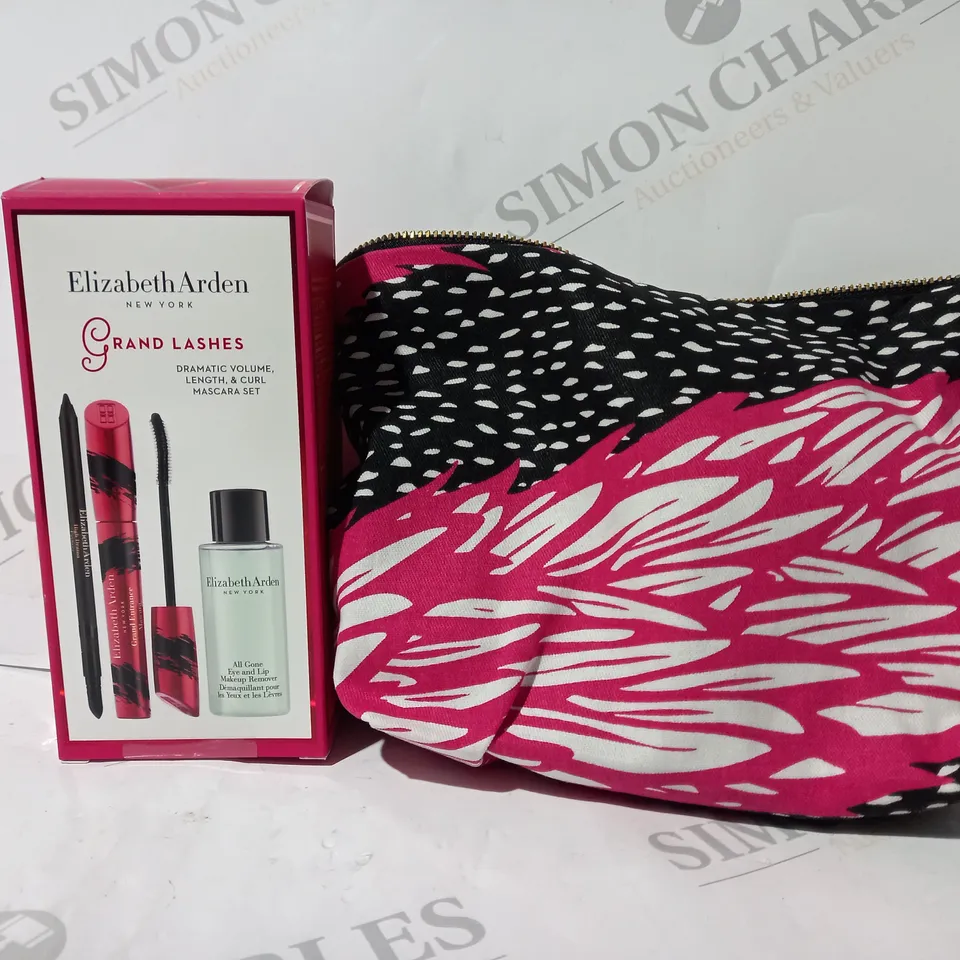 BOXED ELIZABETH ARDEN NEW YORK GRAND LASHES