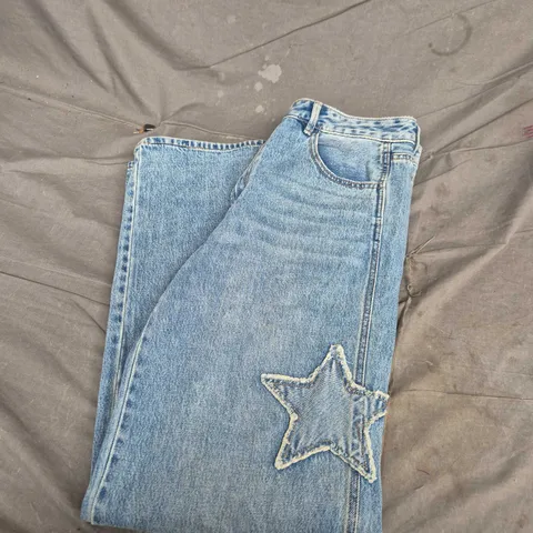 STRADIVARIOUS JEANS – LIGHT WASH, DISTRESSED DETAILS UK10