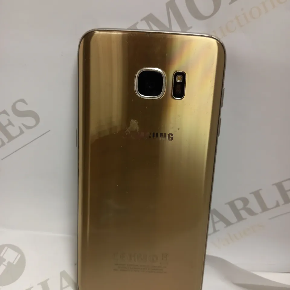 SAMSUNG GALAXY S7 EDGE MOBILE PHONE IN GOLD