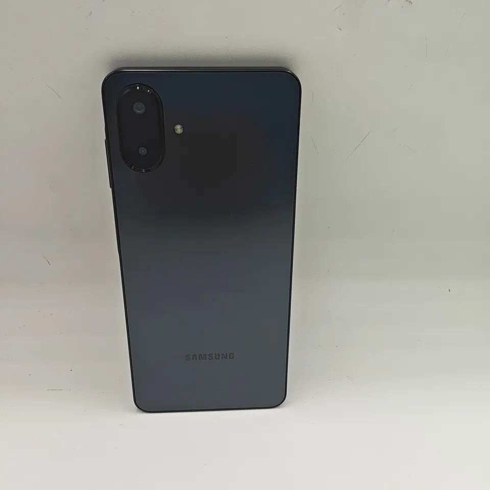 BOXED SAMSUNG GALAXY A07 4/64GB IN BLACK - SM-A075F