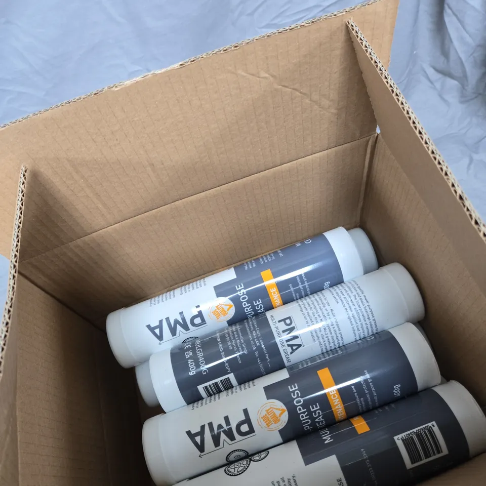 PMA MULTI-PURPOSE GREASE SPRAY 400G  BOX OF APPROXIMATELY 12 ITEMS.