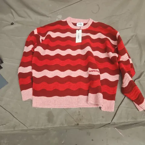 SUSPICIOUS KNIT SWEATER – PINK & RED WAVE STRIPE UK L