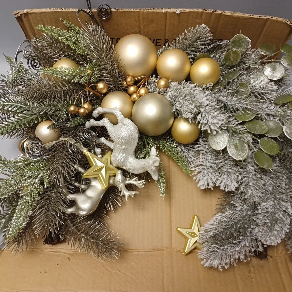 BOXED MOON SHAPED WREATH  RRP £29.99