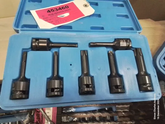 Lot 62: MIXED BOX OF TOOLS TO INCLUDE: VARIOUS SOCKET SETS, DOUBLE ...