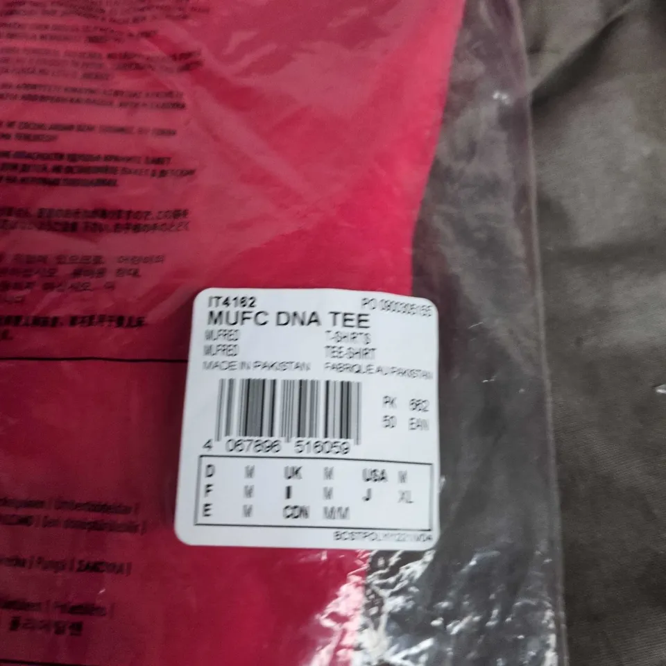 ADIDAS MANCHESTER UNITED DNA TEE IN RED SIZE M