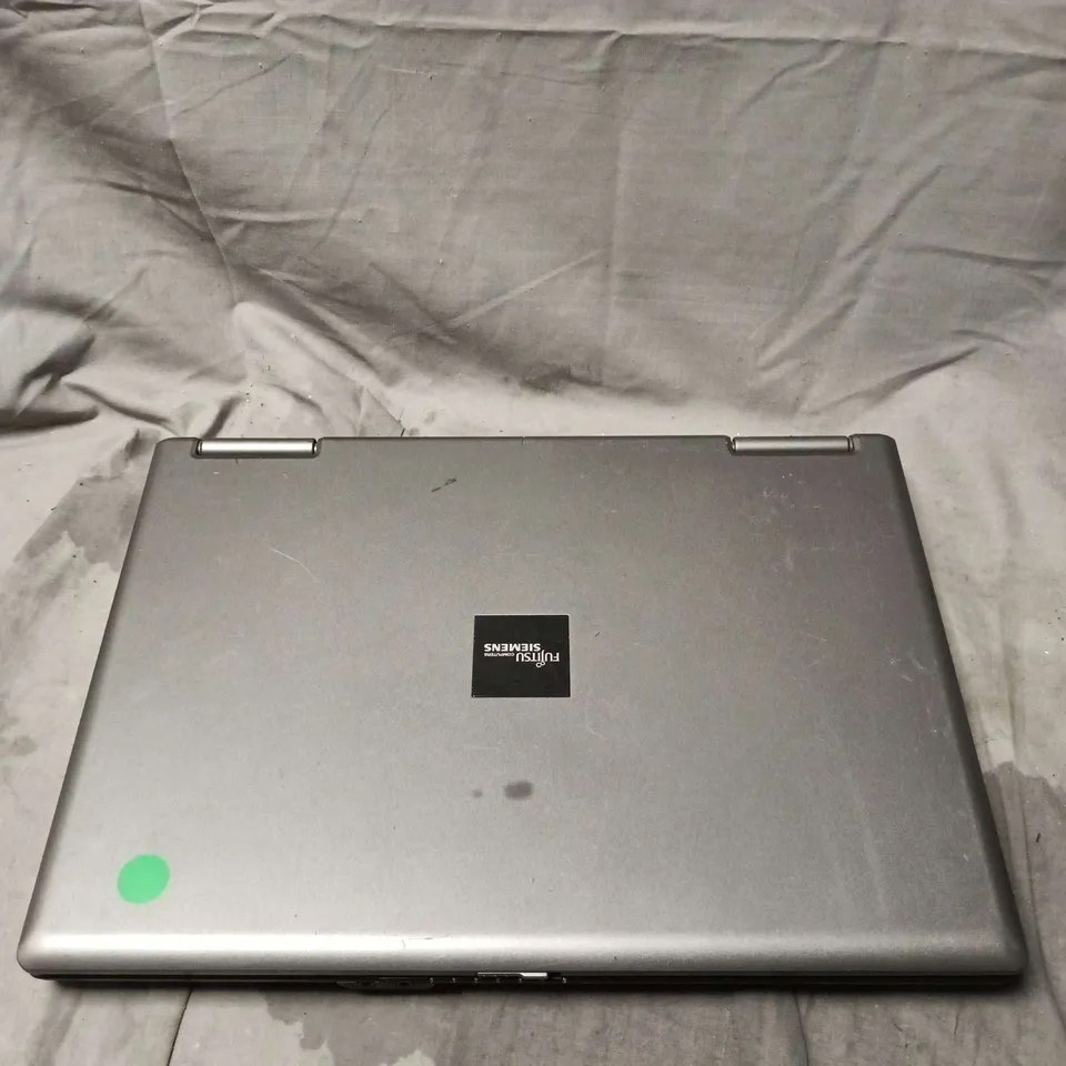 FUJITSU SIEMENS V5535 LAPTOP 