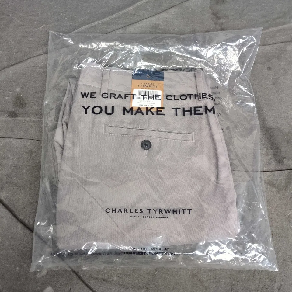 CHARLES TYRWHITT LIGHT GREY SLIM FIT CHINOS – 32W X 30L – NON-IRON