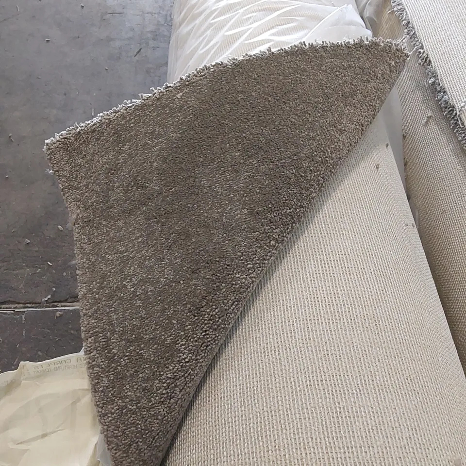 ROLL OF QUALITY EC HEARTLAND TENBURY CARPET // APPROX SIZE: 5 X 5.3m