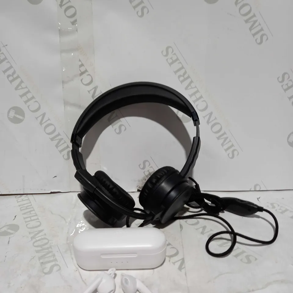 LOT OF 2 BOXED HEADPHONES TO INCLUDE BLACKWEB USB PC HEADSET & MIXX STREAMBUDS AX WIRELESS EARBUDS 