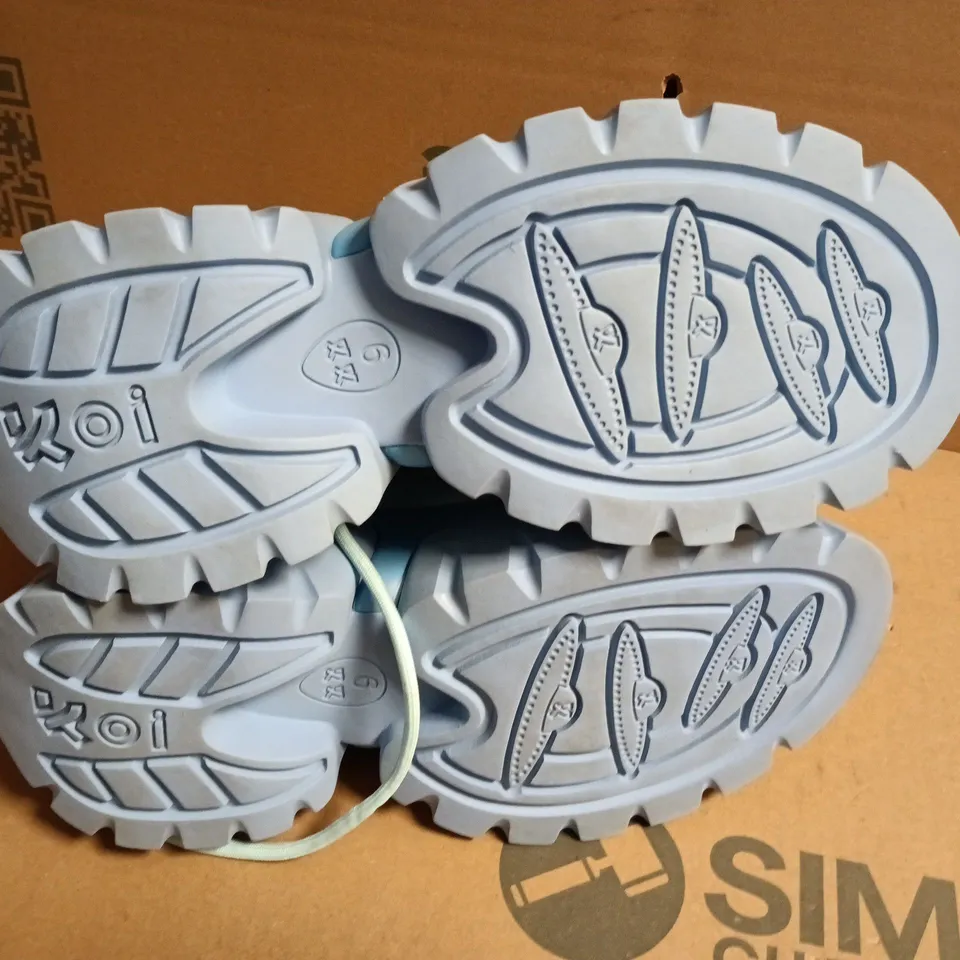 BOXED PAIR OF KOI CRYBABY BLUE VILUN PLATOFORM  BOOTS - UK 6