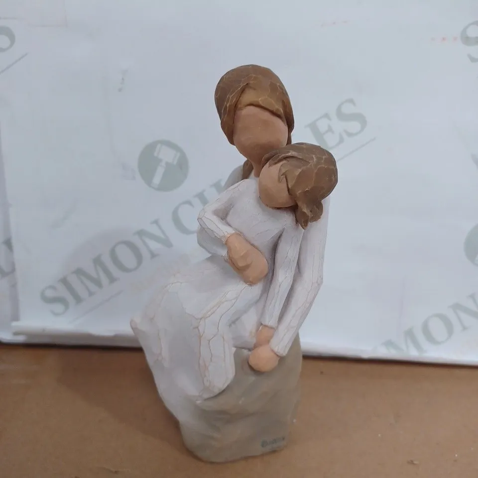 WILLOWTREE MOTHER & DAUGHTER FIGURE
