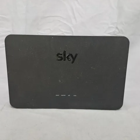 SKY SR203 ROUTER – SKY BROADBAND HUB