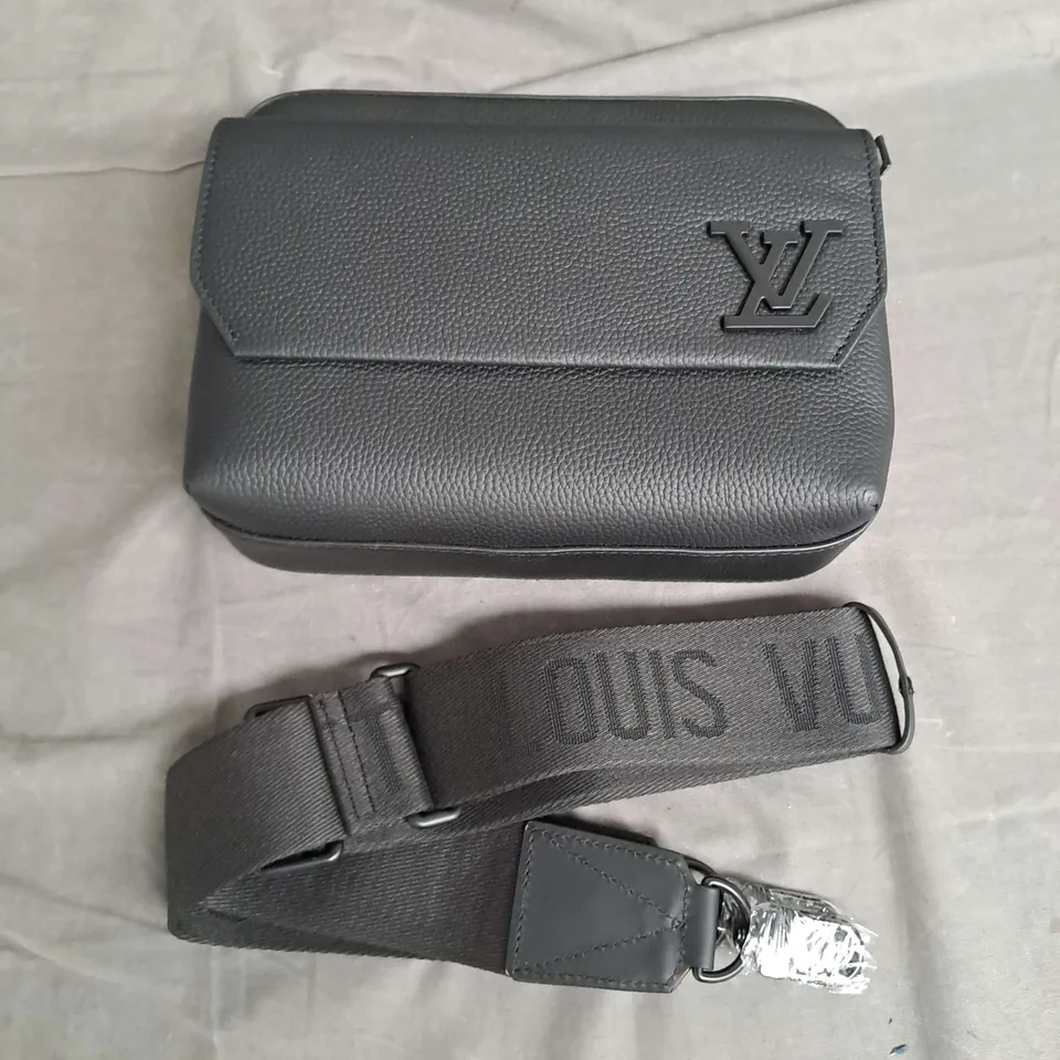 LOUIS VUITTON LEATHER BAG IN BLACK ONE SIZE 