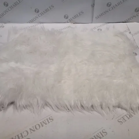 BRAND NEW PACO HOME PLAYA 960 RUG IN WHITE - 40×60CM
