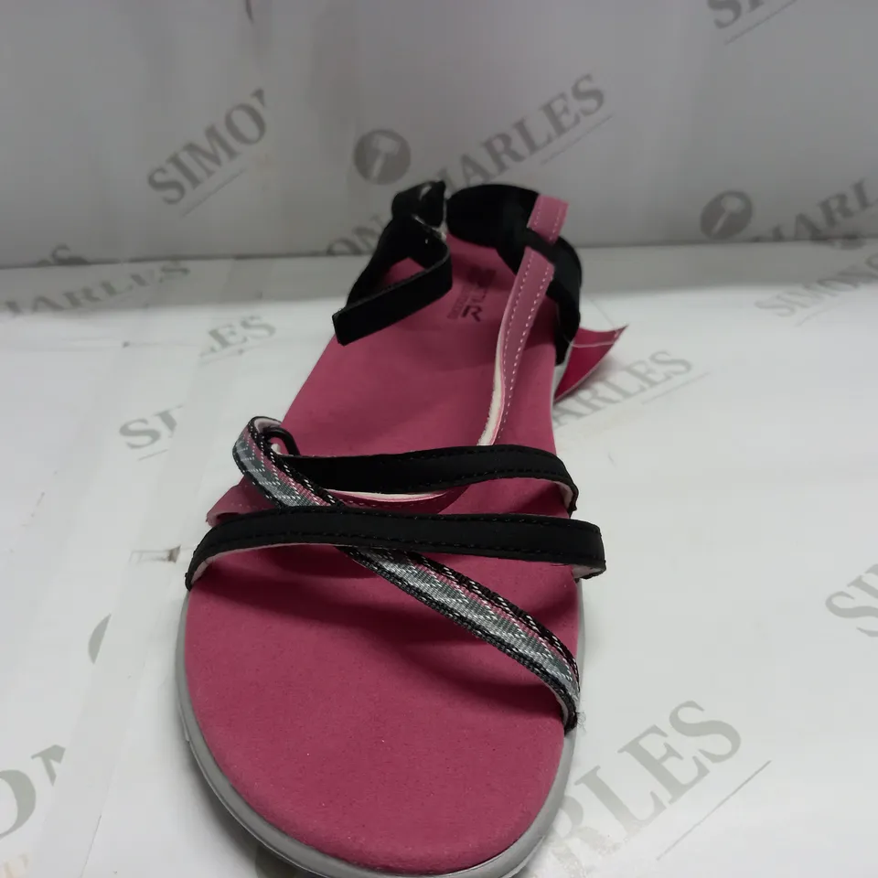 REGATTA LADY SANTA ROMA SANDALS SIZE 7