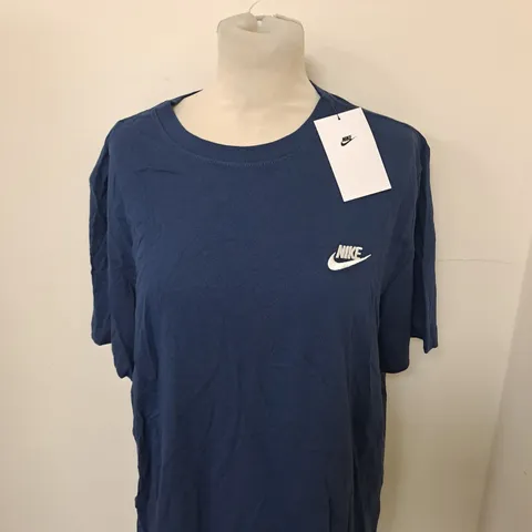 NIKE LOGO GRAPHIC CASUAL T-SHIRT SIZE L