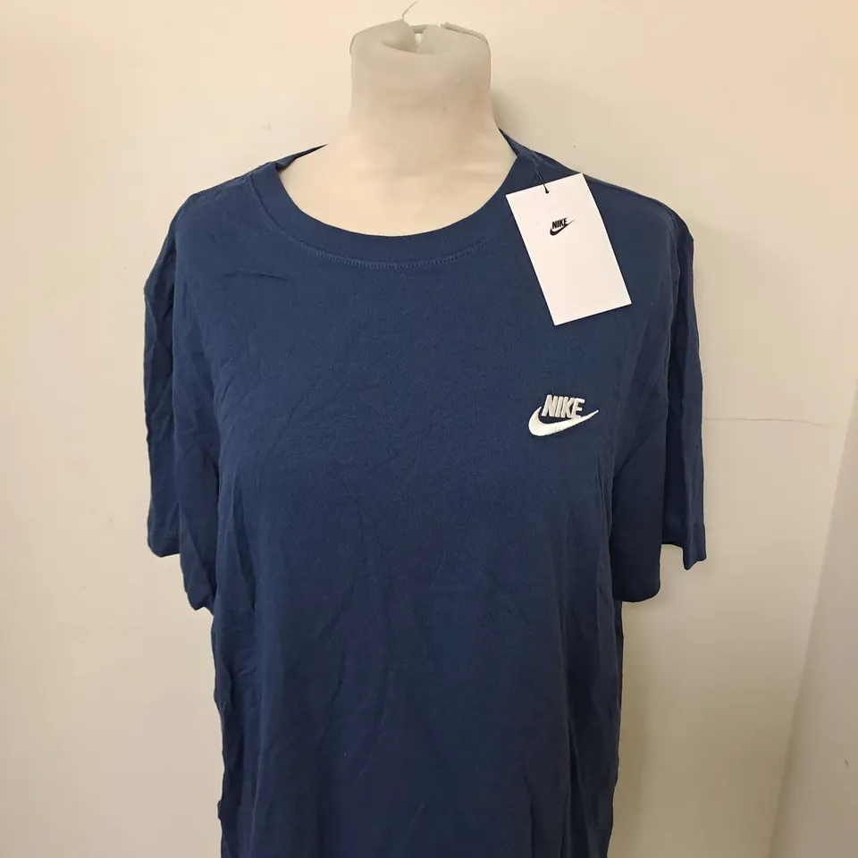 NIKE LOGO GRAPHIC CASUAL T-SHIRT SIZE L