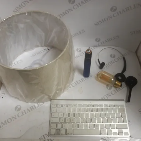 BOX OF APPROX 5 ASSORTED ITEMS TO INCLUDE A SHADE, PHILIPS SONICARE TOOTHBRUSH, QUAILDIGITAL HEADSET, ETC.