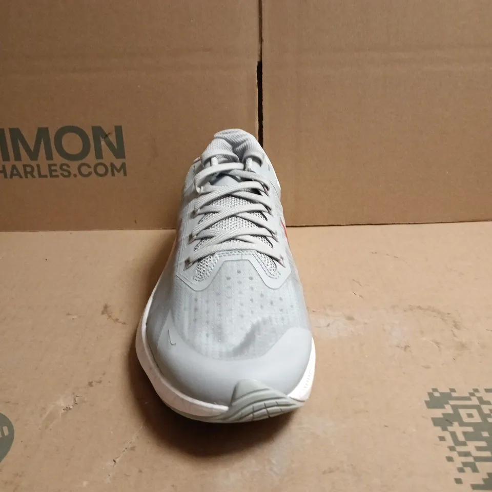 NIKE RUNNING SHOES – GREY WITH PINK SWOOSH SIZE 8