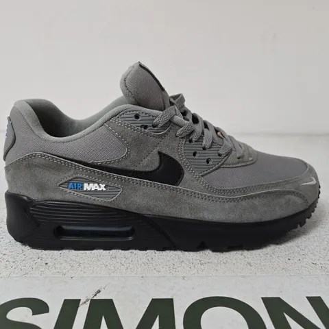 BOXED PAIR OF NIKE AIR MAX 90 TRAINERS - UK SIZE 11