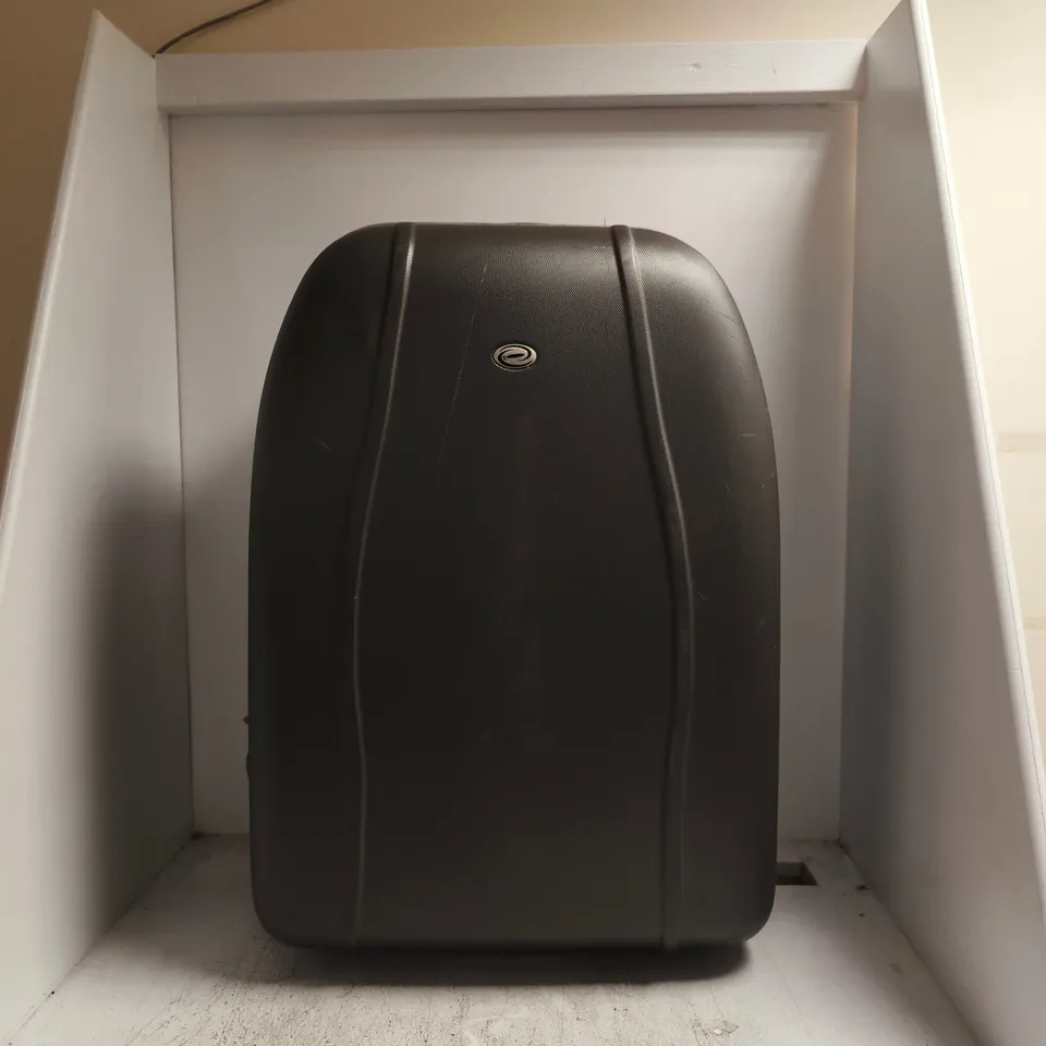 GREY HARD-SHELL SUITCASE WITH WHEELS