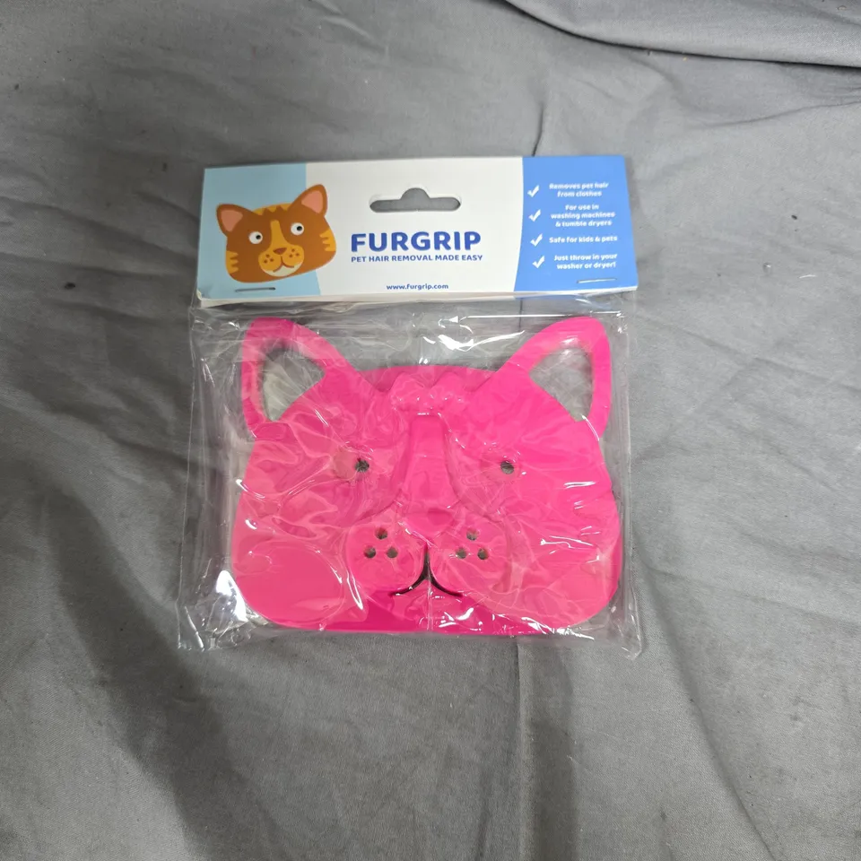APPROXIMATELY 180 FURGRIP LAUNDRY PET HAIR REMOVERS - CAT