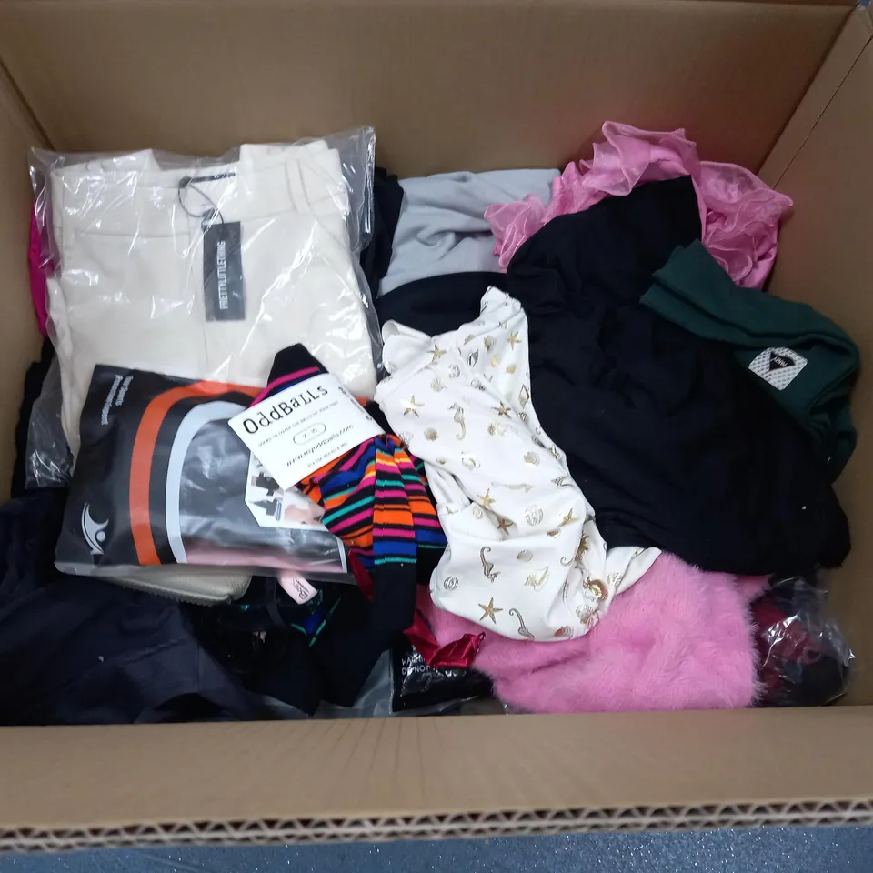 LARGE QUANTITY OF ASSORTED CLOTHING ITEMS TO INCLUDE SHEIN, UNDER ARMOUR AND PRETTYLITTLETHING