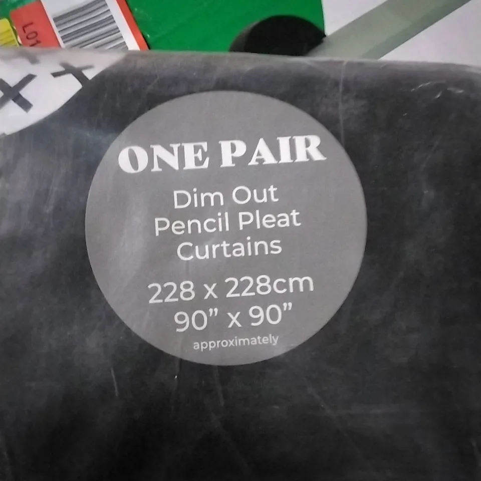 BAGGED GALAXY 100% POLYESTER PAIR OF PENCIL PLEAT CURTAINS 