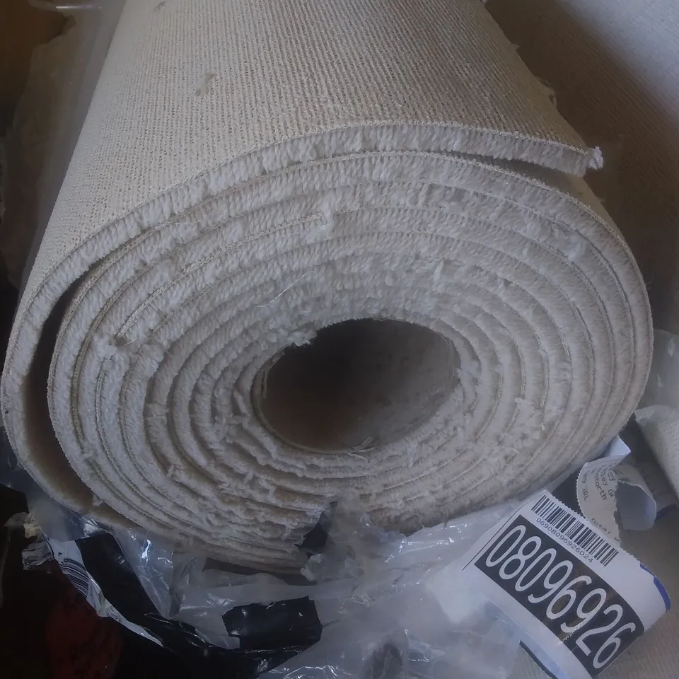 ROLL OF QUALITY ROYAL VELVET SPRINGFIELD CARPET APPROXIMATELY 5.9X23M