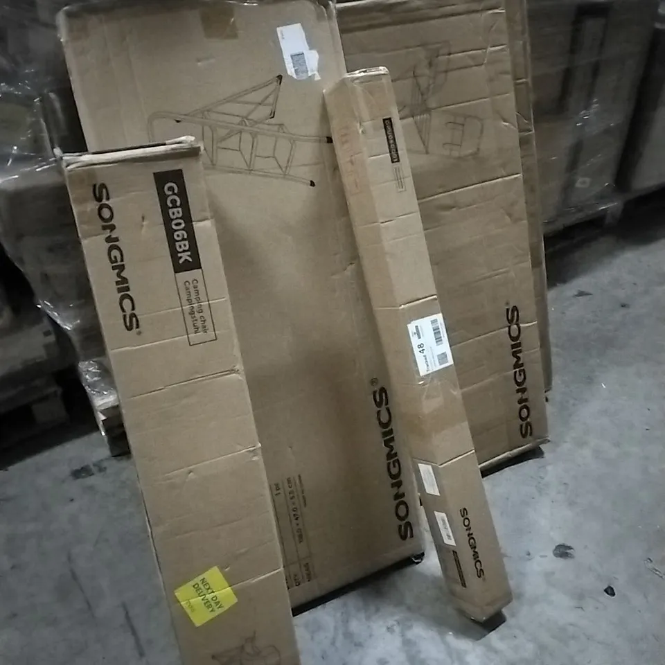 PALLET OF HOUSEHOLD ITEMS TO INCLUDE CAMPING CHAIR, XPATIO UMBRELLA, STEEL LADDER, CLOTHES RACK AND OTHER ASSORTED ITEMS....