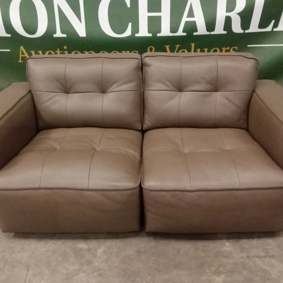 QUALITY DESIGNER ITALIAN MADE GRAVINA 2 SEATER LEATHER SOFA
