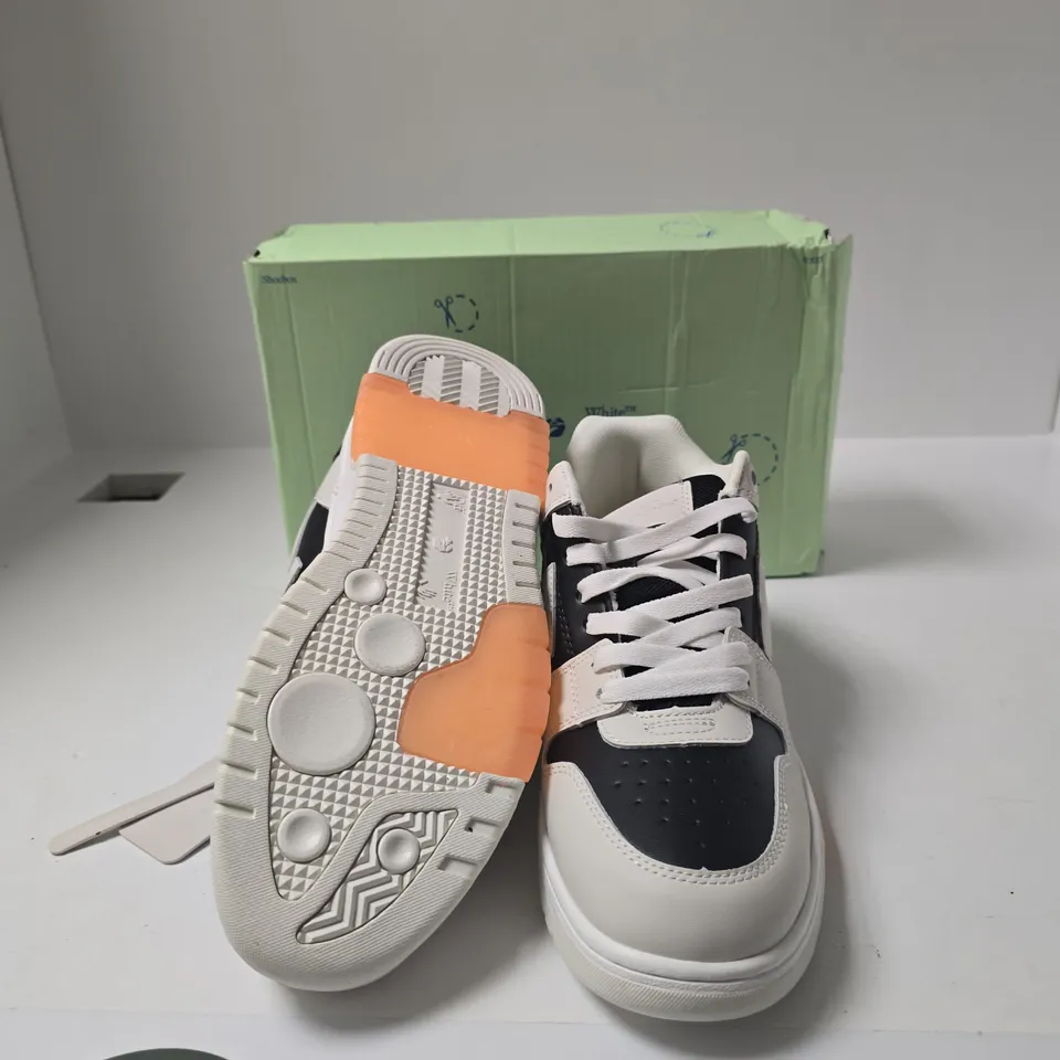 OFF WHITE WHITE & BLACK SNEAKERS WITH ORANGE OUTSOLE