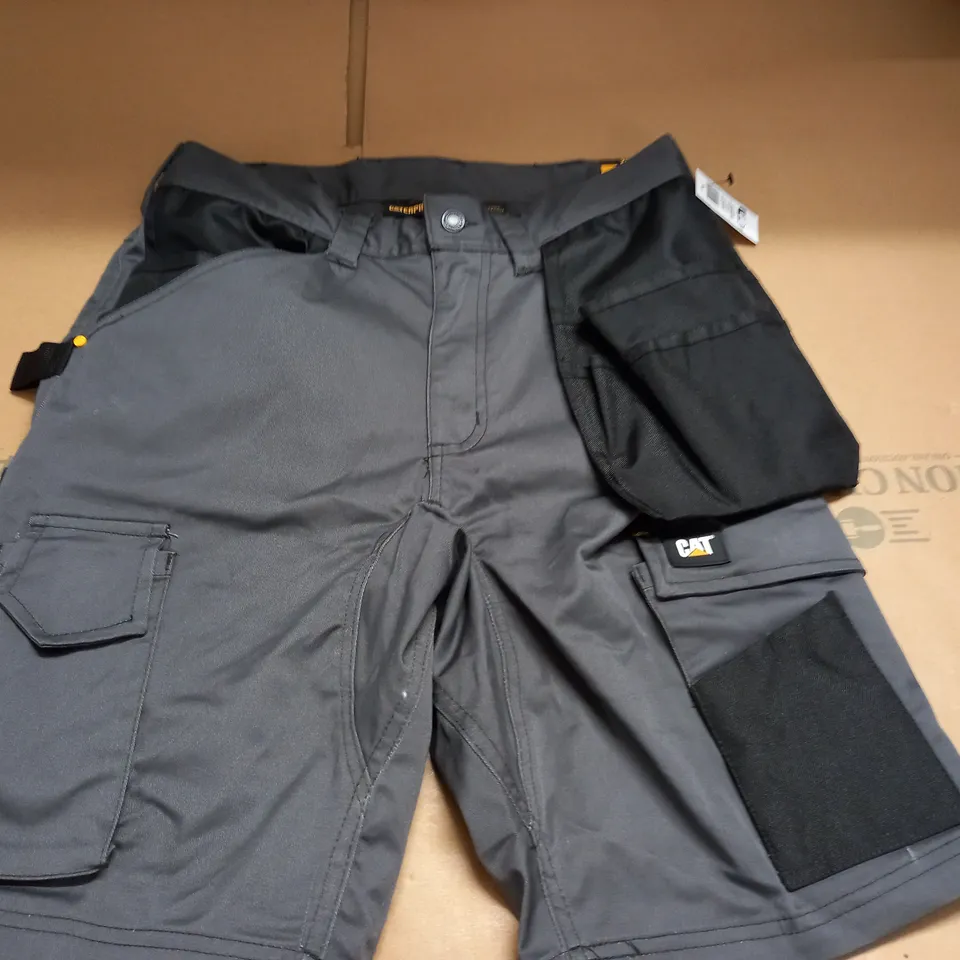 CAT ESSENTIAL STRETCH POCKET SHORTS - W32