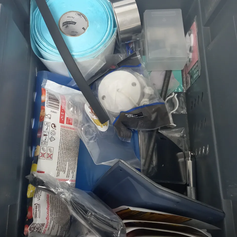 TOTE OF APPROXIMATELY 15 ASSORTED HOUSEHOLD  ITEMS TOO INCLUDE ICE MOLDS , SEWING ESSENTIALS , CEILING SWITCHES , ETC 