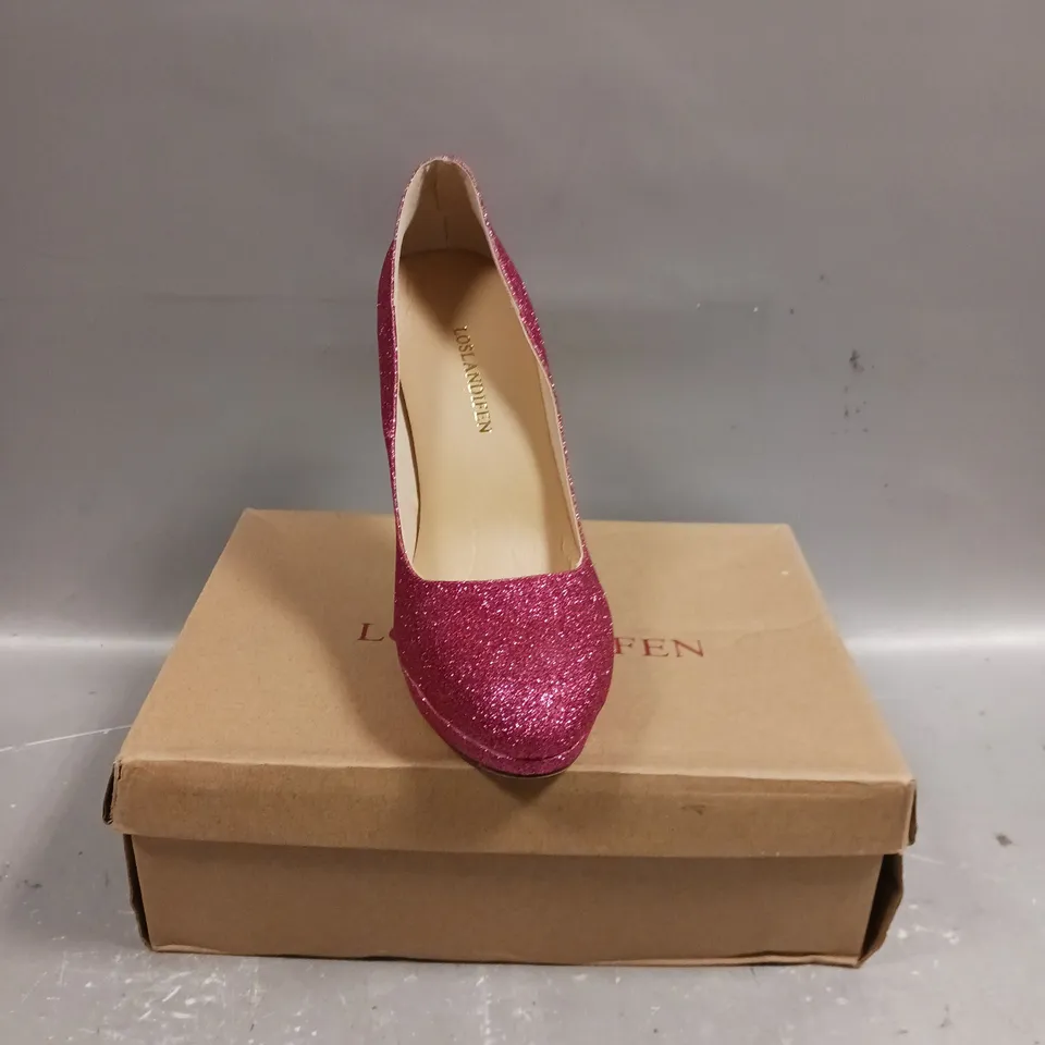 BOXED PAIR OF LOSLANDIFEN HIGH HEEL RED GLITTER SHOES - SIZE 4